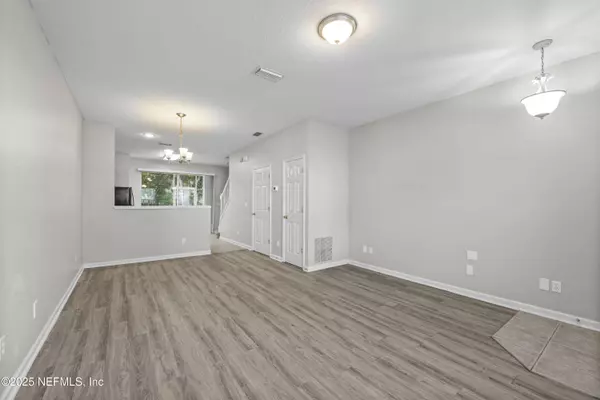 3550 TWISTED TREE LN, Jacksonville, FL 32216