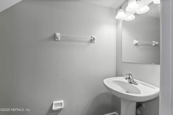 3550 TWISTED TREE LN, Jacksonville, FL 32216