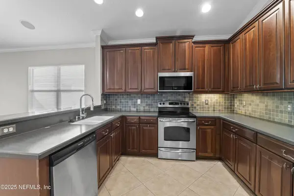65045 RIVER GLEN Pkwy, Yulee, FL 32097