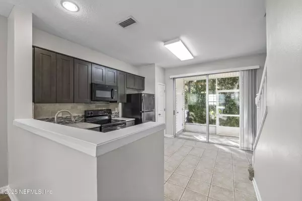 3550 TWISTED TREE LN, Jacksonville, FL 32216