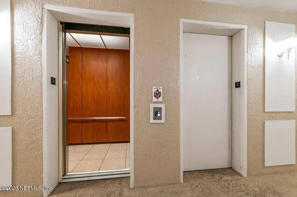7801 POINT MEADOWS DR #2302, Jacksonville, FL 32256