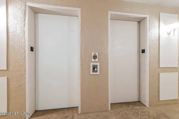 7801 POINT MEADOWS DR #2302, Jacksonville, FL 32256