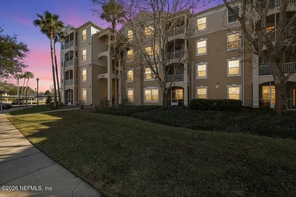 7801 POINT MEADOWS DR #2302, Jacksonville, FL 32256