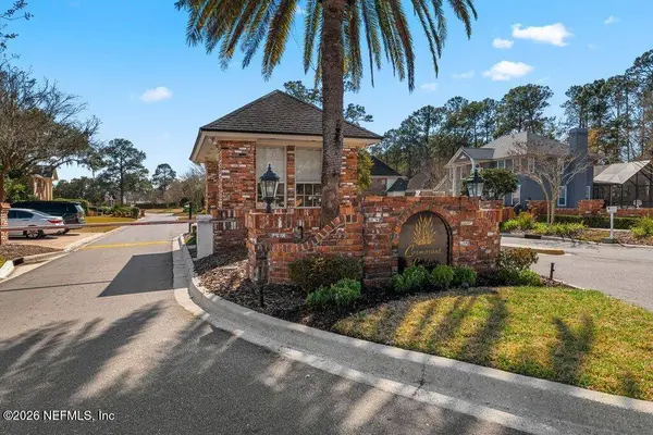 3734 REEDPOND DR N, Jacksonville, FL 32223