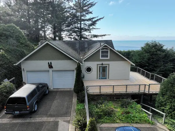 16825 N Highway 101, Smith River, CA 95567