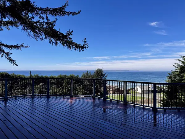 16825 N Highway 101