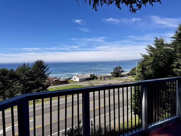 16825 N Highway 101, Smith River, CA 95567
