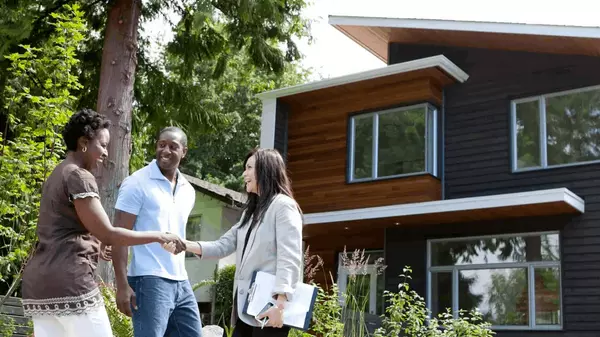  Selling Before You Buy? Here’s What You Need to Know,Davina Hughes