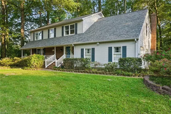 121 Bailey Dr DR, Yorktown, VA 23692