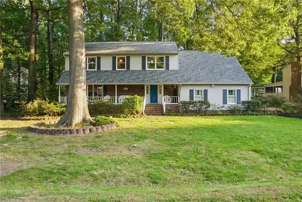 121 Bailey Dr DR, Yorktown, VA 23692