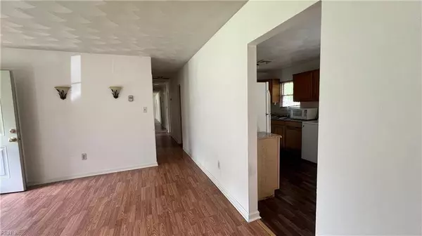 2274 Dale ST, Chesapeake, VA 23323