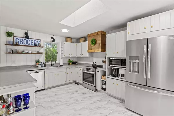 129 Winsome Haven DR, Seaford, VA 23696