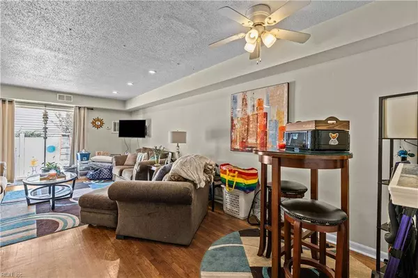 1268 Little Bay AVE #12, Norfolk, VA 23503