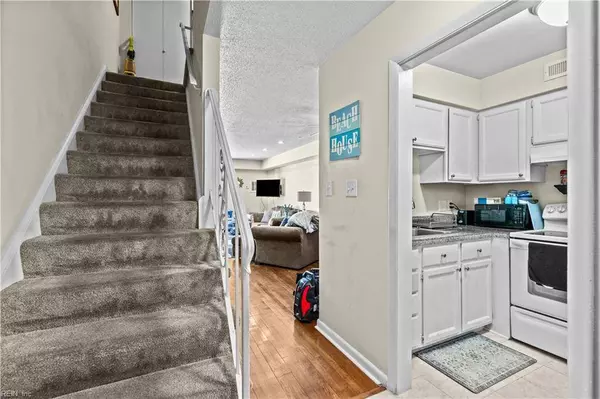 1268 Little Bay AVE #12, Norfolk, VA 23503