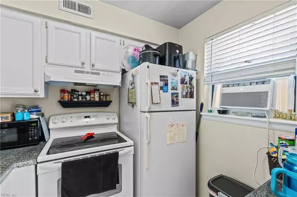 1268 Little Bay AVE #12, Norfolk, VA 23503