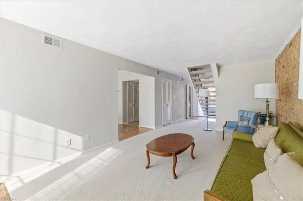 6492 Duquesne PL, Virginia Beach, VA 23464