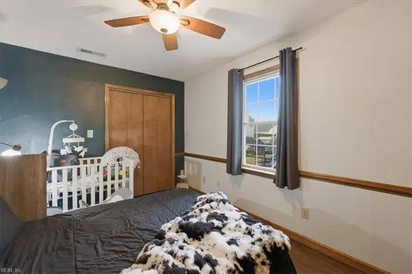 387 Pear Ridge CIR, Newport News, VA 23602