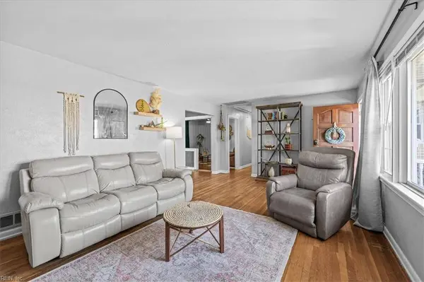 813 Raymond CT, Virginia Beach, VA 23464