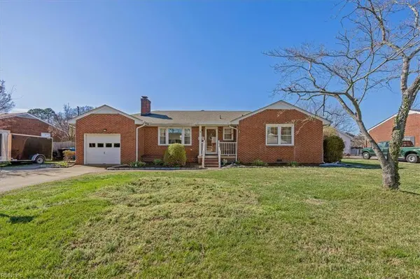 813 Raymond CT, Virginia Beach, VA 23464