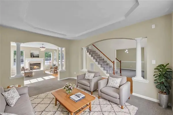 101 Woodhaven Dr DR, Suffolk, VA 23435