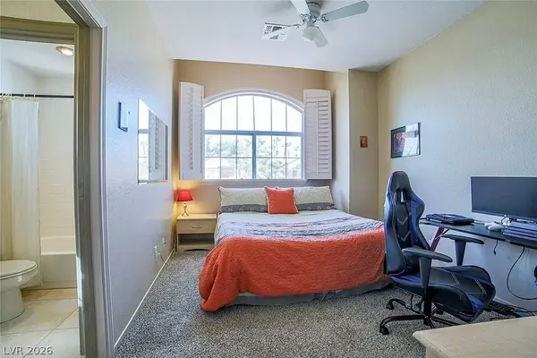 9821 Virginia Woods CIR, Las Vegas, NV 89117