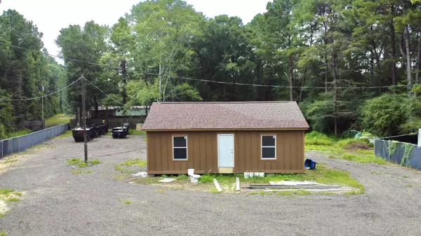 67 lott town Rd., Hattiesburg, MS 39403