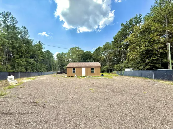 67 lott town Rd., Hattiesburg, MS 39403