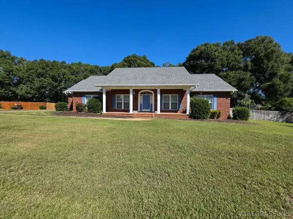 896 Oak Lake DR