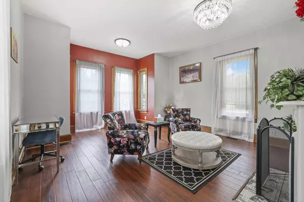 102 W Lincoln Avenue, Delaware, OH 43015