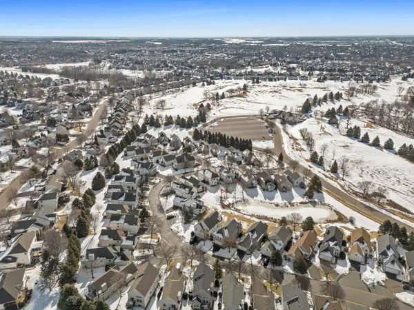 10247 Country Club Curve, Saint Paul, MN 55129