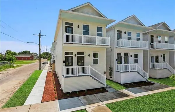 2700 02 S GALVEZ ST, New Orleans, LA 70125