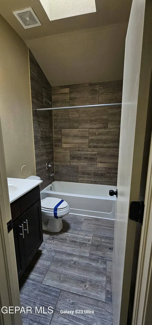 11673 Flor Celosia DR, Socorro, TX 79927