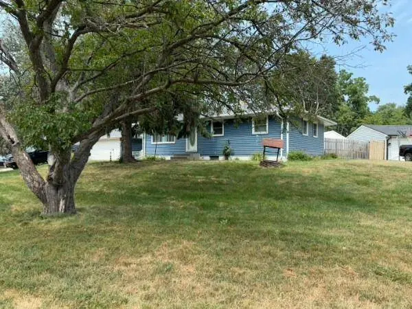 6132 Edgewood AVE, Woodbury, MN 55125