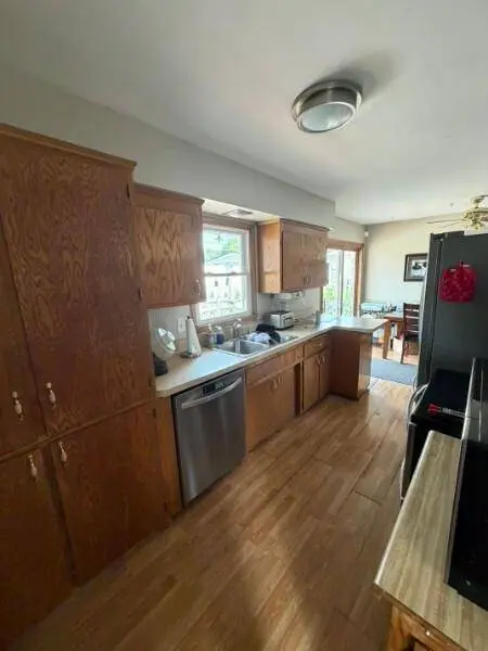 6132 Edgewood AVE, Woodbury, MN 55125
