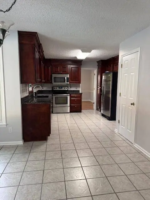 171 Cromer DR Drive, Sumter, SC 29150