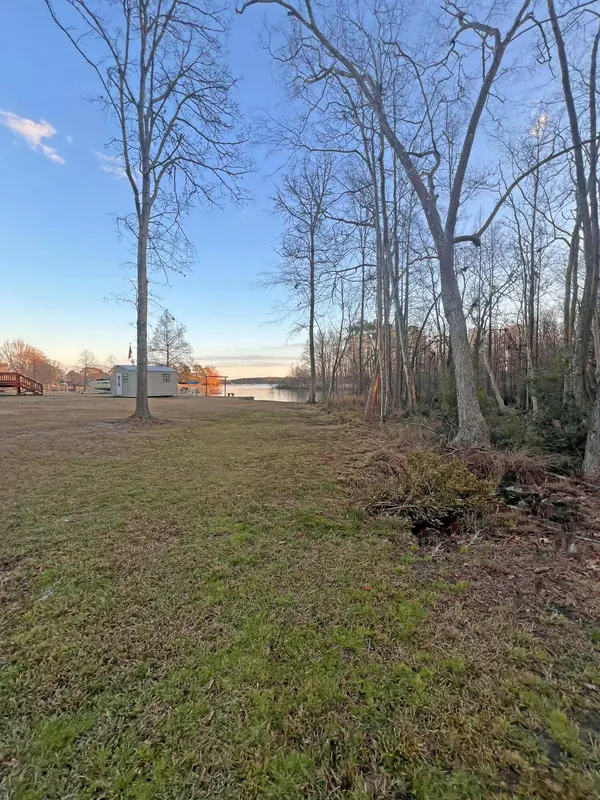 1033 Cuddo Point DR Drive, Summerton, SC 29148