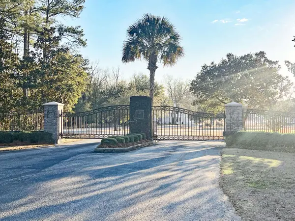 1033 Cuddo Point DR Drive, Summerton, SC 29148