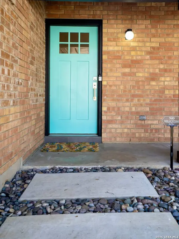 9117 Oak Downs, San Antonio, TX 78230