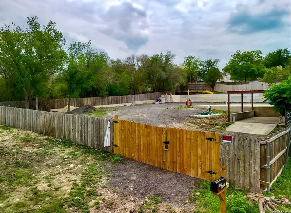 6514 Gilder, San Antonio, TX 78233