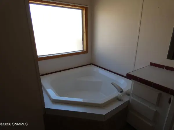3502 Los Encinos ST, Silver City, NM 88061