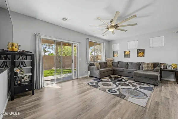 17573 W MANDALAY Lane, Surprise, AZ 85388