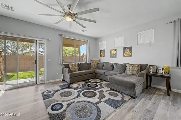 17573 W MANDALAY Lane, Surprise, AZ 85388