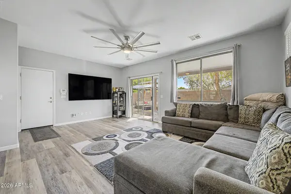 17573 W MANDALAY Lane, Surprise, AZ 85388