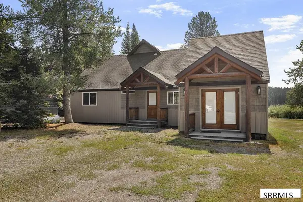 3708 Snake River Road, Island Park, ID 83429