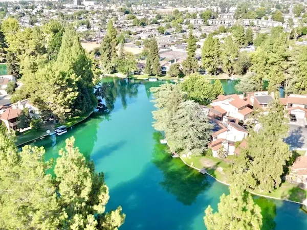 4136 Pinewood Lake Dr, Bakersfield, CA 93309-9312