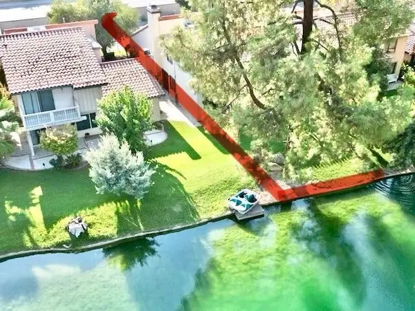 4136 Pinewood Lake Dr, Bakersfield, CA 93309-9312