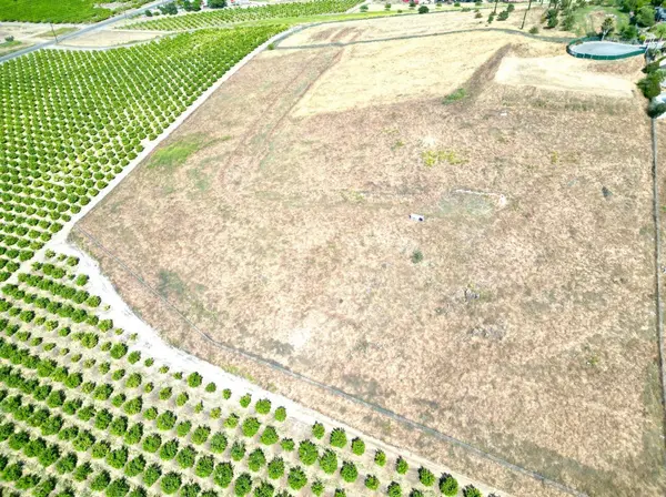 1485 N Highland Dr, Porterville, CA 93257-1205