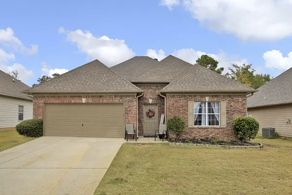 813 Savannah Lane, Calera, AL 35040