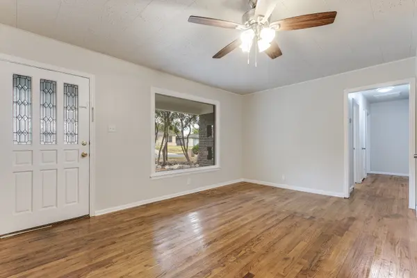 126 Addax Dr, San Antonio, TX 78213-3925