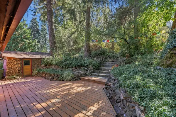 2624 East 18th Avenue, Spokane, WA 99223